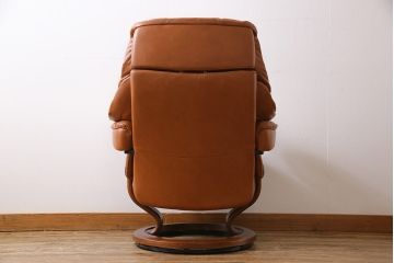中古　EKORNES(エコーネス)　本革　オットマン付き　ストレスレス レノ クラシック(M)(アームチェア、リクライニングチェア、椅子)(定価約37万9千円)