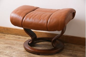 中古　EKORNES(エコーネス)　本革　オットマン付き　ストレスレス レノ クラシック(M)(アームチェア、リクライニングチェア、椅子)(定価約37万9千円)