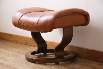 中古　EKORNES(エコーネス)　本革　オットマン付き　ストレスレス レノ クラシック(M)(アームチェア、リクライニングチェア、椅子)(定価約37万9千円)