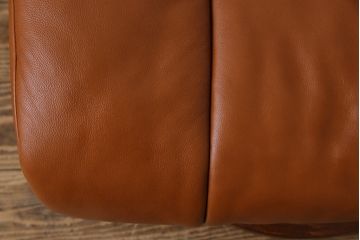 中古　EKORNES(エコーネス)　本革　オットマン付き　ストレスレス レノ クラシック(M)(アームチェア、リクライニングチェア、椅子)(定価約37万9千円)