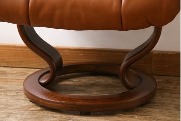 中古　EKORNES(エコーネス)　本革　オットマン付き　ストレスレス レノ クラシック(M)(アームチェア、リクライニングチェア、椅子)(定価約37万9千円)