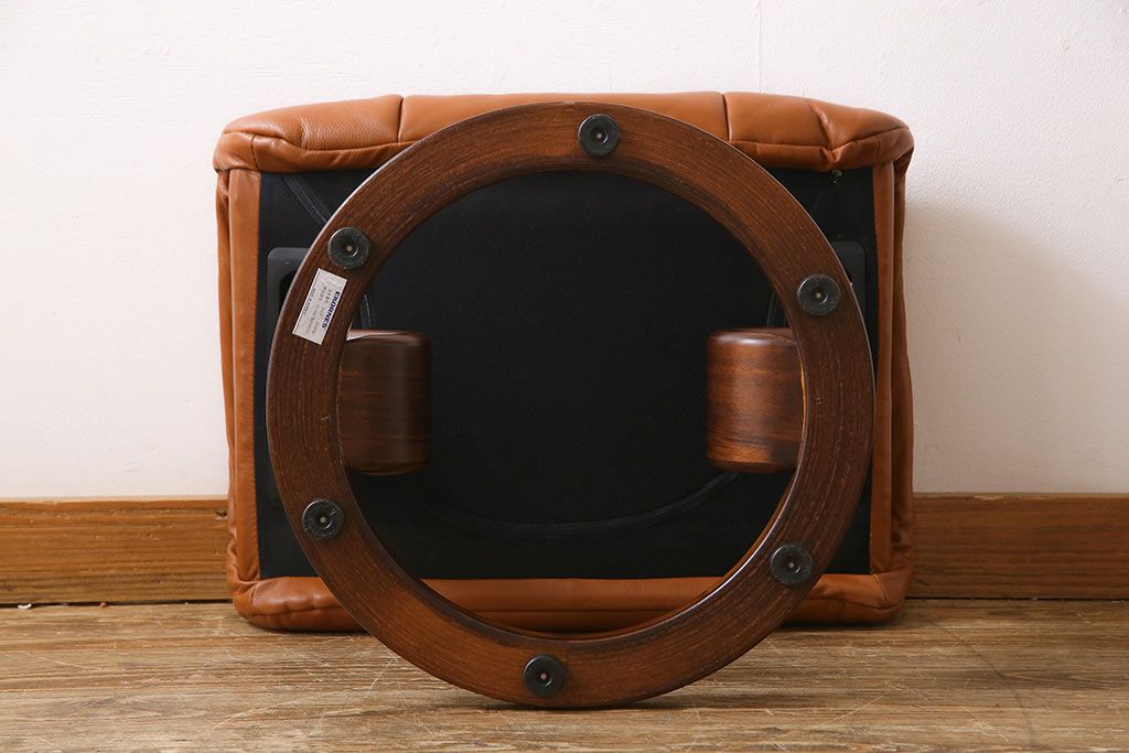 中古　EKORNES(エコーネス)　本革　オットマン付き　ストレスレス レノ クラシック(M)(アームチェア、リクライニングチェア、椅子)(定価約37万9千円)