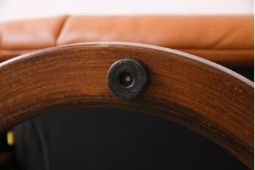 中古　EKORNES(エコーネス)　本革　オットマン付き　ストレスレス レノ クラシック(M)(アームチェア、リクライニングチェア、椅子)(定価約37万9千円)