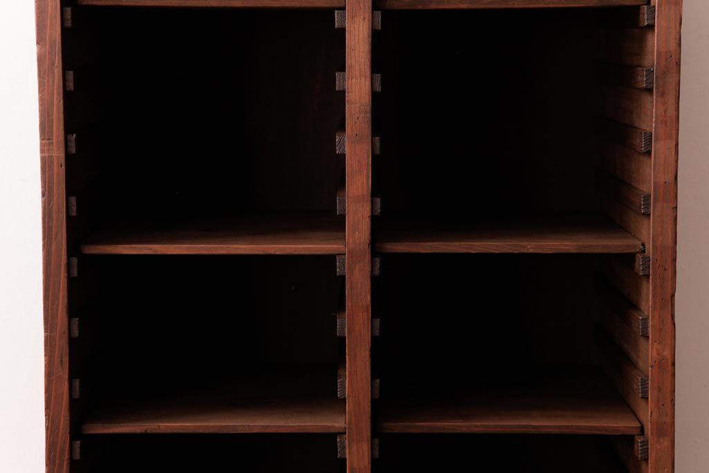 レトロ家具　昭和レトロ　簡素な作りと古い木の質感が味のある収納棚(オープン棚)