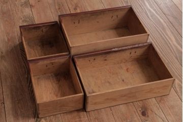 アンティーク家具　和製アンティーク　漆塗り　風合いが趣き深い小箪笥(小引き出し、小物入れ)