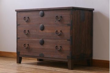 リメイク家具　柔和な雰囲気漂う脚付き箪笥ローボード(ローチェスト、テレビボード、衣装箪笥)