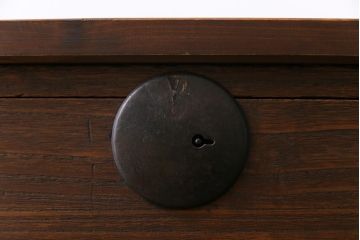 リメイク家具　柔和な雰囲気漂う脚付き箪笥ローボード(ローチェスト、テレビボード、衣装箪笥)