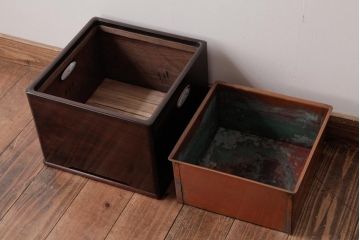 アンティーク雑貨　和製アンティーク　指物　紫檀材　なめらかな漆塗りの高級箱火鉢(手あぶり)(1)