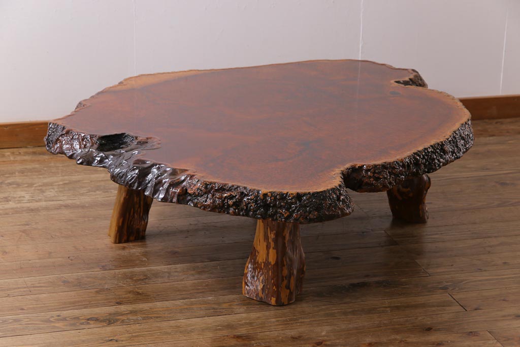 ヴィンテージ家具　ビンテージ　花梨(カリン)材　鳥眼杢　厚い天板が存在感を放つ座卓(テーブル)