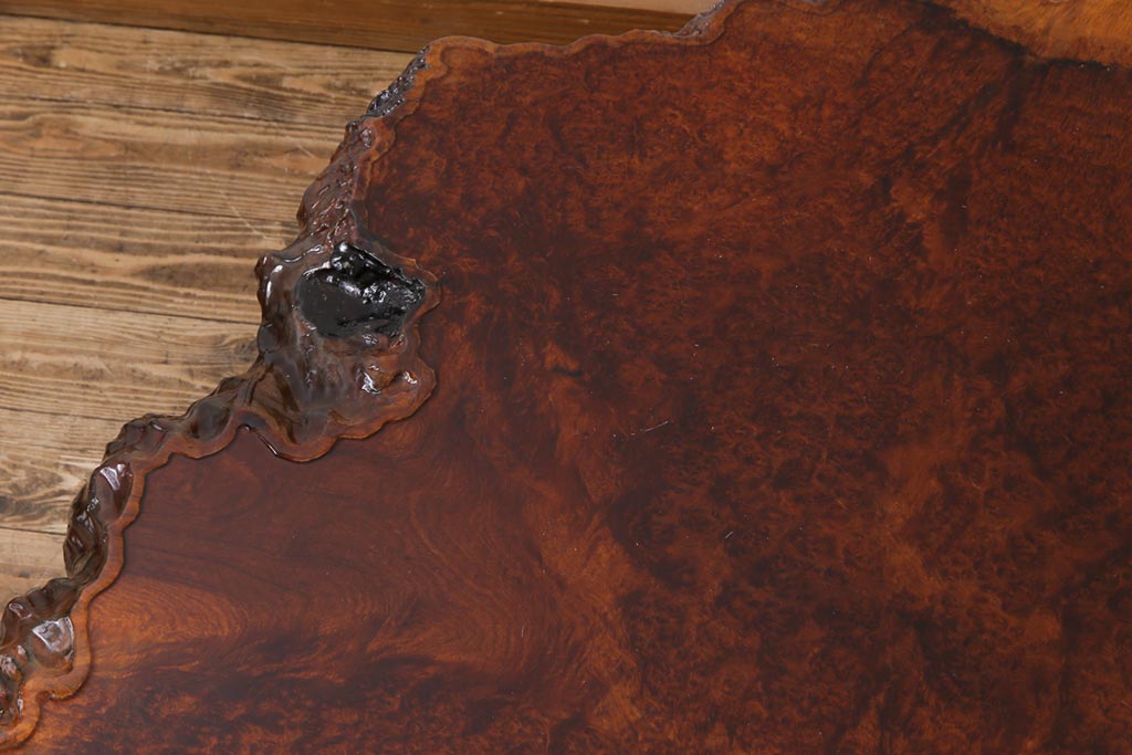 ヴィンテージ家具　ビンテージ　花梨(カリン)材　鳥眼杢　厚い天板が存在感を放つ座卓(テーブル)