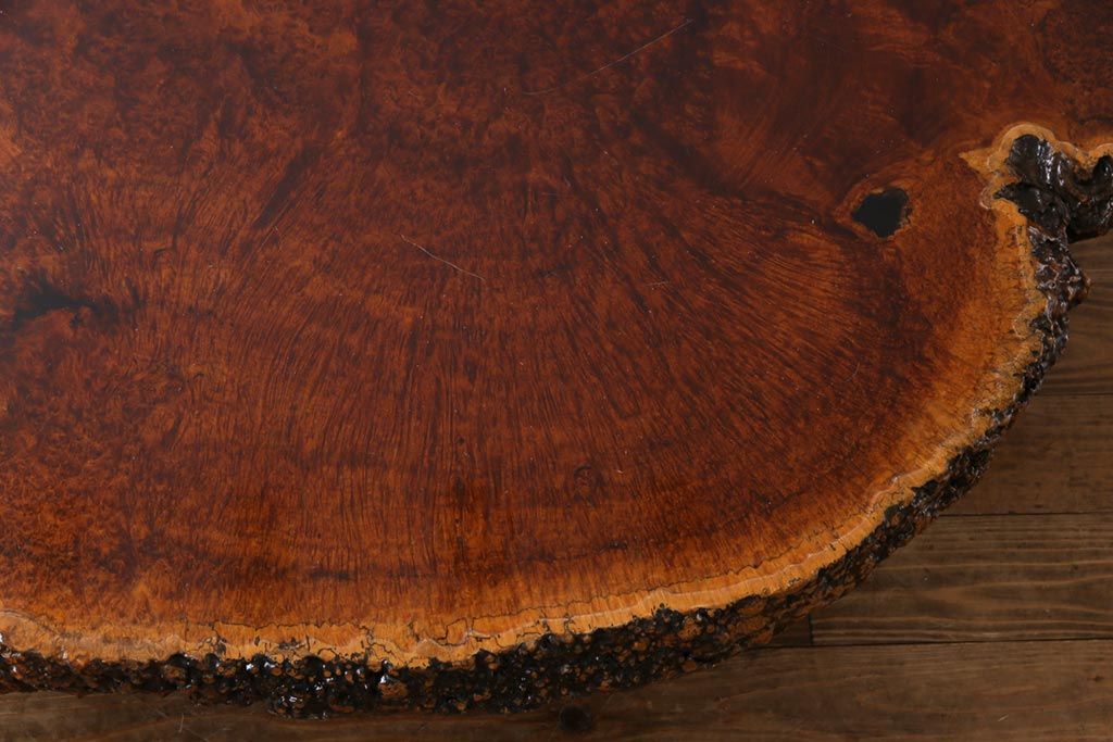 ヴィンテージ家具　ビンテージ　花梨(カリン)材　鳥眼杢　厚い天板が存在感を放つ座卓(テーブル)