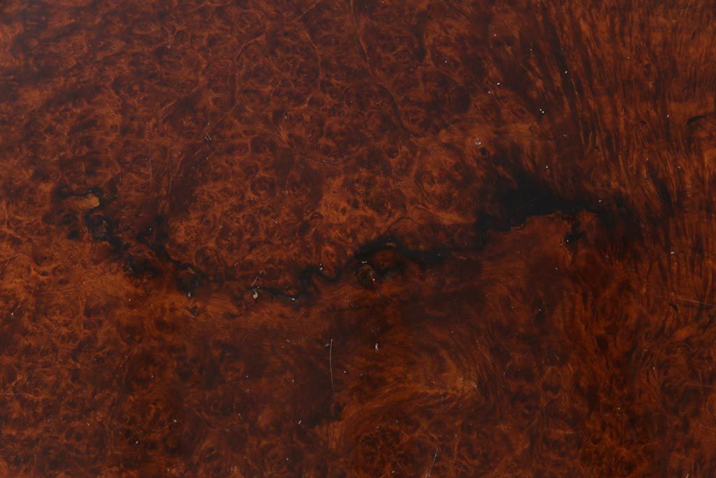 ヴィンテージ家具　ビンテージ　花梨(カリン)材　鳥眼杢　厚い天板が存在感を放つ座卓(テーブル)