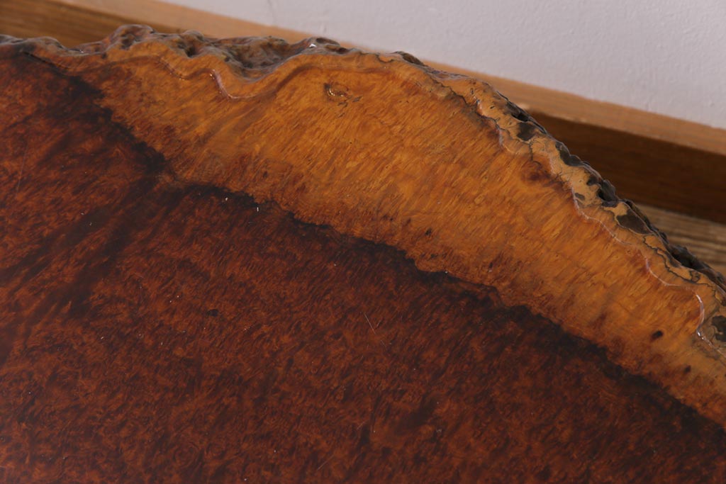 ヴィンテージ家具　ビンテージ　花梨(カリン)材　鳥眼杢　厚い天板が存在感を放つ座卓(テーブル)