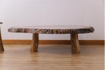 ヴィンテージ家具　ビンテージ　花梨(カリン)材　鳥眼杢　厚い天板が存在感を放つ座卓(テーブル)