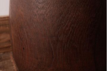アンティーク雑貨　和製アンティーク　桐材のやわらかな風合いが魅力の小振りなくり抜き火鉢(木製火鉢、丸火鉢、鉢カバー)
