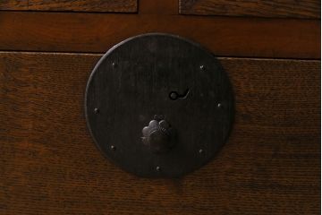 アンティーク家具　大正昭和初期　カバ材　上品な和の趣あふれる帳場箪笥(収納棚)