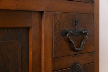 アンティーク家具　大正昭和初期　カバ材　上品な和の趣あふれる帳場箪笥(収納棚)