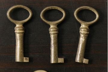 アンティーク雑貨　アンティーク　シャビーな雰囲気が魅力的なキー(鍵、カギ)5本セット