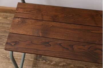 レトロ家具　リメイク家具　懐かしい面影が宿るパイプ脚のレトロなベンチ(長椅子)