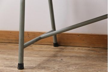 レトロ家具　リメイク家具　懐かしい面影が宿るパイプ脚のレトロなベンチ(長椅子)