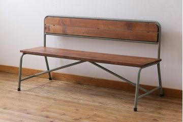 レトロ家具　リメイク家具　懐かしい面影が宿るパイプ脚のレトロなベンチ(長椅子)