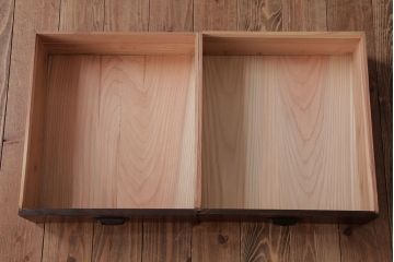 アンティーク家具　和製アンティーク　天板リメイク　モダンシックな雰囲気漂う収納棚(カウンターテーブル、食器棚、本箱)