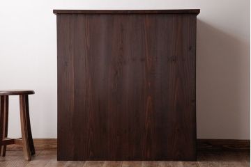 アンティーク家具　和製アンティーク　天板リメイク　モダンシックな雰囲気漂う収納棚(カウンターテーブル、食器棚、本箱)