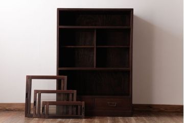 レトロ家具　昭和レトロ　古い木の質感が味わい深いガラス収納棚(食器棚)