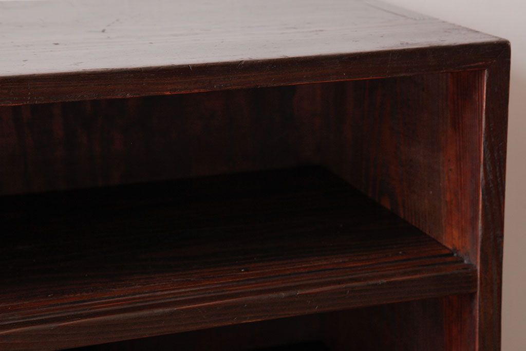 レトロ家具　昭和レトロ　古い木の質感が味わい深いガラス収納棚(食器棚)