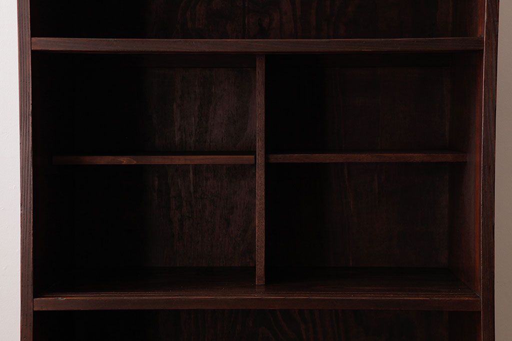 レトロ家具　昭和レトロ　古い木の質感が味わい深いガラス収納棚(食器棚)