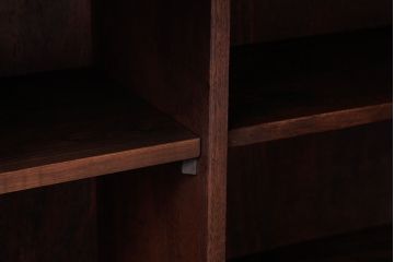 レトロ家具　昭和レトロ　古い木の質感が味わい深いガラス収納棚(食器棚)