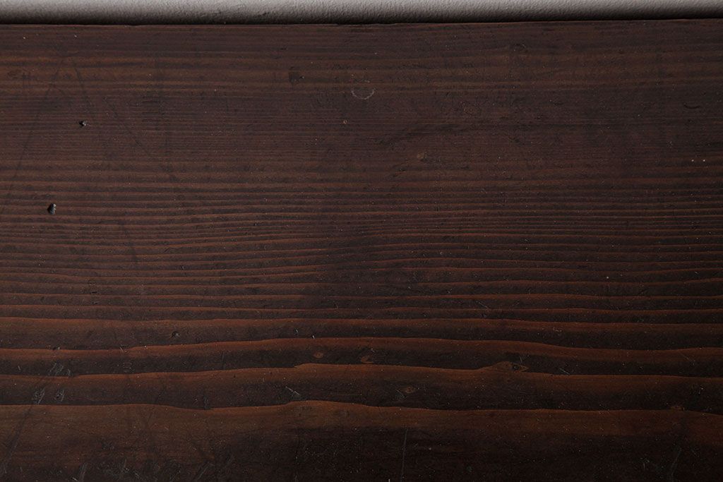 レトロ家具　昭和レトロ　古い木の質感が味わい深いガラス収納棚(食器棚)