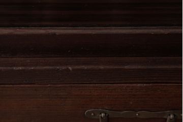 レトロ家具　昭和レトロ　古い木の質感が味わい深いガラス収納棚(食器棚)