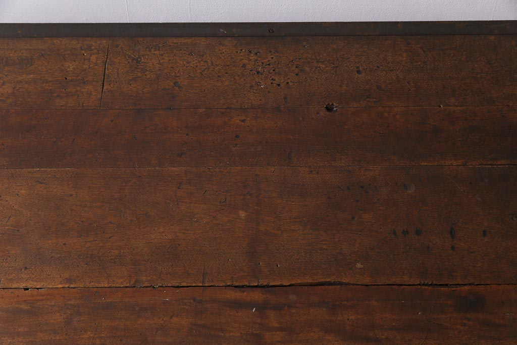 ヴィンテージ家具　ビンテージ　ジャンクさが魅力的なアイアンフレームの作業台(鉄脚テーブル)(1)