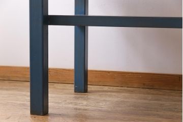 ヴィンテージ家具　ビンテージ　ジャンクさが魅力的なアイアンフレームの作業台(鉄脚テーブル)(2)