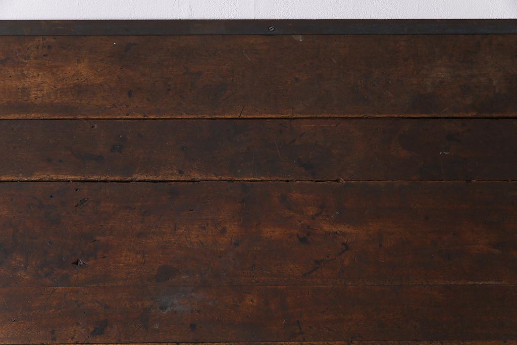 ヴィンテージ家具　ビンテージ　ジャンクさが魅力的なアイアンフレームの作業台(鉄脚テーブル)(3)