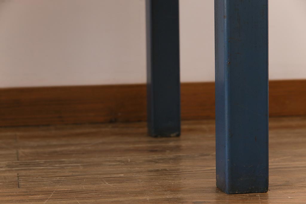 ヴィンテージ家具　ビンテージ　ジャンクさが魅力的なアイアンフレームの作業台(鉄脚テーブル)(3)