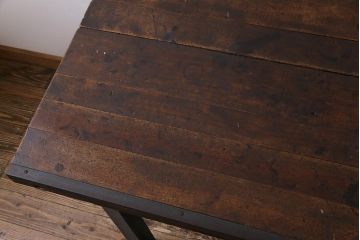 ヴィンテージ家具　ビンテージ　ジャンクさが魅力的なアイアンフレームの作業台(鉄脚テーブル)(3)
