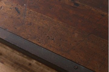 ヴィンテージ家具　ビンテージ　ジャンクさが魅力的なアイアンフレームの作業台(鉄脚テーブル)(3)