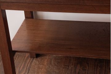 レトロ家具　昭和レトロ　天板樺無垢材　味わいのある風合いの棚板付きテーブル(センターテーブル、飾り台)