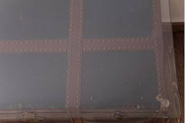 アンティーク雑貨　リメイク品　脚付き　ヴィンテージスタイルにおすすめなトランクセンターテーブル(ローテーブル、ビンテージ)