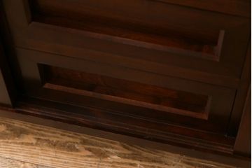 中古美品　松本民芸家具　直線のデザインが印象的なサイドボード(ローボード、収納棚、戸棚)(定価約33万円)(1)