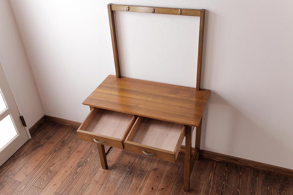 レトロ家具　昭和レトロ　さりげない個性が光るフック付きテーブル(ワークデスク、在宅ワーク、在宅用、作業台)