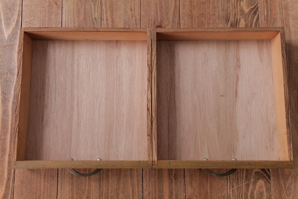 レトロ家具　昭和レトロ　さりげない個性が光るフック付きテーブル(ワークデスク、在宅ワーク、在宅用、作業台)