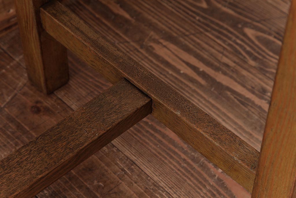 レトロ家具　昭和レトロ　さりげない個性が光るフック付きテーブル(ワークデスク、在宅ワーク、在宅用、作業台)