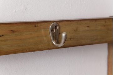 レトロ家具　昭和レトロ　さりげない個性が光るフック付きテーブル(ワークデスク、在宅ワーク、在宅用、作業台)