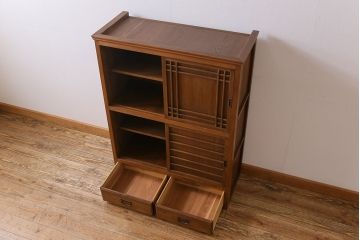 アンティーク家具　上手物　カバ材・柿材・ヒノキ材　格調高い佇まいが魅力の収納棚(戸棚、食器棚)