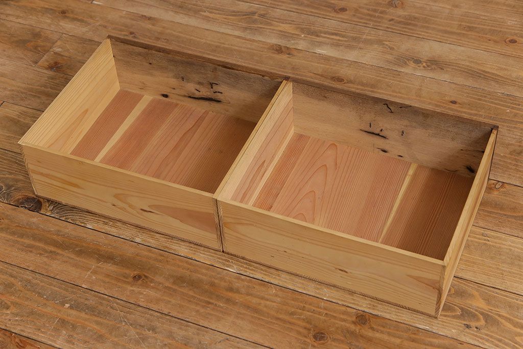 アンティーク家具　上手物　カバ材・柿材・ヒノキ材　格調高い佇まいが魅力の収納棚(戸棚、食器棚)