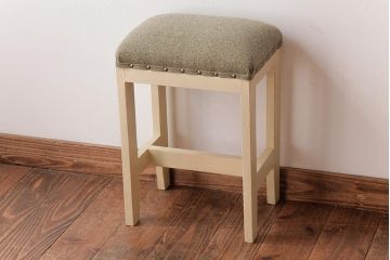 ペイント家具　あたたかなカラーが魅力的なクッションスツール(角スツール、チェア、椅子)