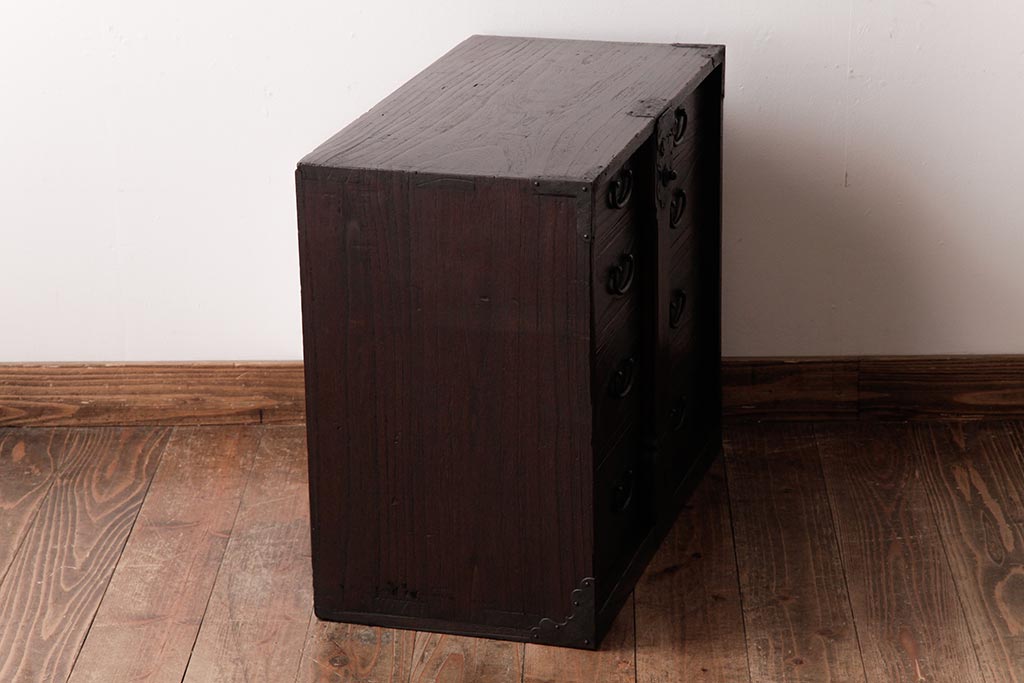 アンティーク家具　和製アンティーク　総桐材　味わい深い佇まいの閂(かんぬき、桐箪笥、桐たんす)付き小箪笥(時代箪笥、小引き出し、桐箪笥、桐たんす)